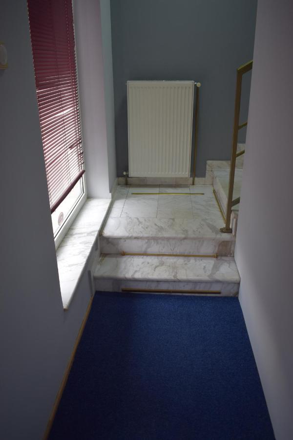Klara'S Apartment Ni Exterior foto